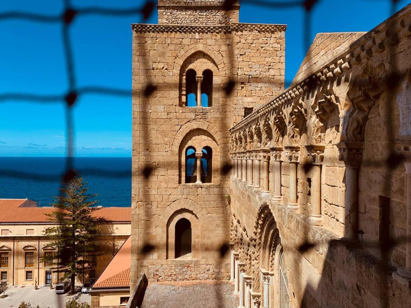Cefalu Cathedral Palace ภายนอก รูปภาพ